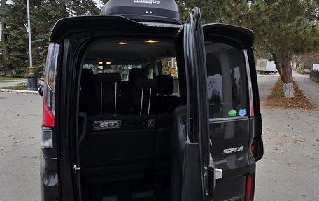 Honda Stepwgn IV, 2017 год, 1 980 000 рублей, 10 фотография