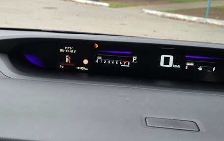 Honda Stepwgn IV, 2017 год, 1 980 000 рублей, 14 фотография