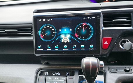 Honda Stepwgn IV, 2017 год, 1 980 000 рублей, 15 фотография