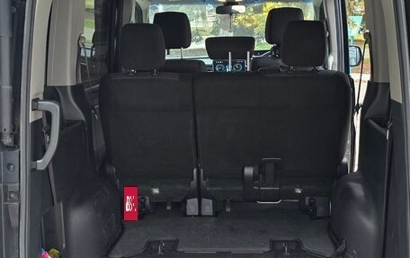 Honda Stepwgn IV, 2017 год, 1 980 000 рублей, 12 фотография