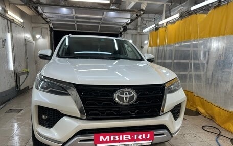 Toyota Fortuner II, 2020 год, 4 800 000 рублей, 5 фотография