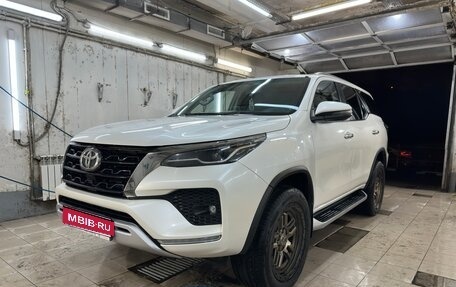 Toyota Fortuner II, 2020 год, 4 800 000 рублей, 1 фотография