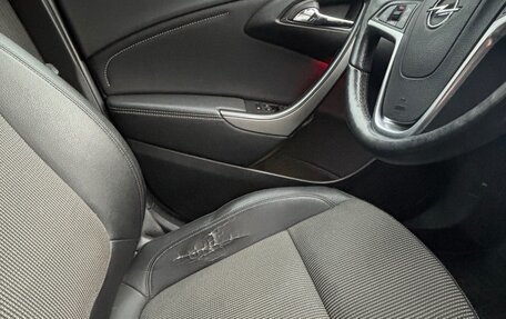 Opel Astra J, 2013 год, 980 000 рублей, 10 фотография