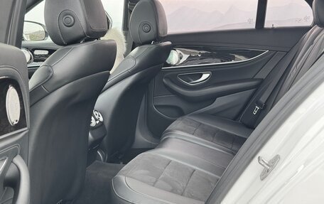 Mercedes-Benz E-Класс, 2016 год, 2 850 000 рублей, 16 фотография