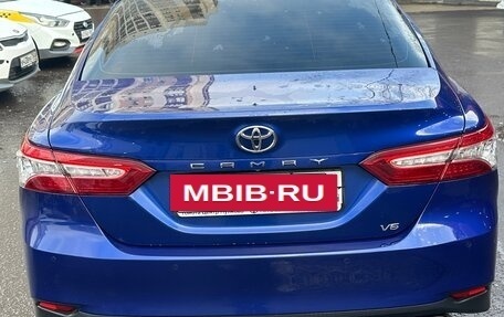 Toyota Camry, 2021 год, 3 950 000 рублей, 4 фотография