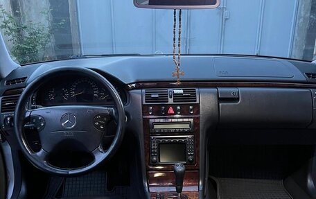 Mercedes-Benz E-Класс, 2000 год, 1 350 000 рублей, 7 фотография