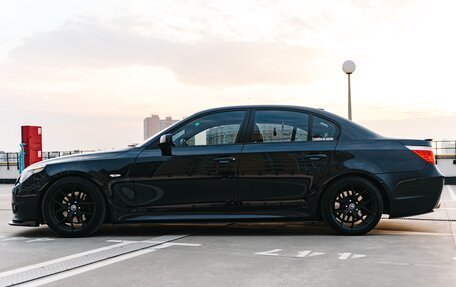 BMW 5 серия, 2006 год, 1 900 000 рублей, 14 фотография