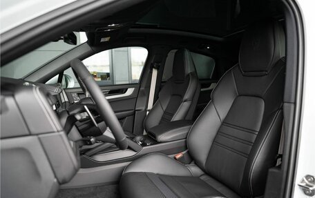 Porsche Cayenne III, 2024 год, 22 400 000 рублей, 7 фотография