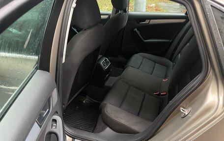 Audi A4, 2010 год, 735 000 рублей, 13 фотография