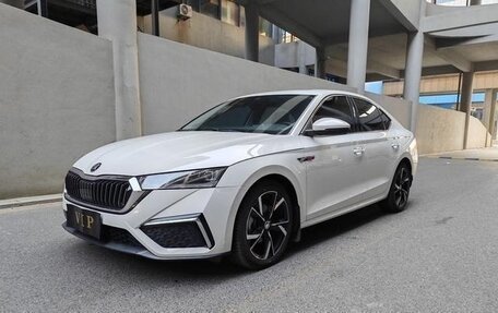 Skoda Octavia IV, 2021 год, 2 000 000 рублей, 1 фотография