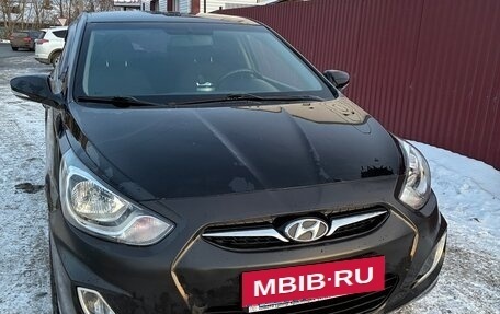 Hyundai Solaris II рестайлинг, 2011 год, 600 000 рублей, 1 фотография