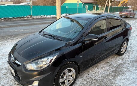Hyundai Solaris II рестайлинг, 2011 год, 600 000 рублей, 2 фотография