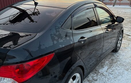 Hyundai Solaris II рестайлинг, 2011 год, 600 000 рублей, 5 фотография