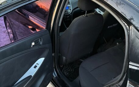 Hyundai Solaris II рестайлинг, 2011 год, 600 000 рублей, 7 фотография