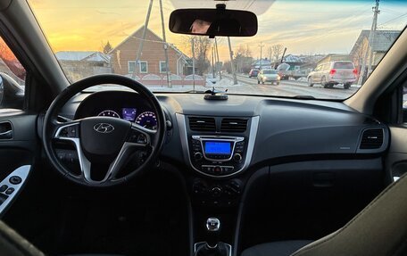 Hyundai Solaris II рестайлинг, 2011 год, 600 000 рублей, 9 фотография