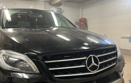 Mercedes-Benz M-Класс, 2014 год, 2 900 000 рублей, 2 фотография