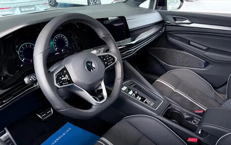 Volkswagen Golf VIII, 2024 год, 2 584 000 рублей, 8 фотография