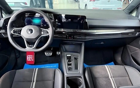 Volkswagen Golf VIII, 2024 год, 2 584 000 рублей, 9 фотография