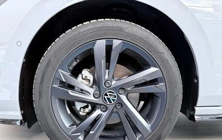 Volkswagen Golf VIII, 2024 год, 2 584 000 рублей, 12 фотография