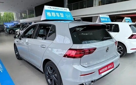 Volkswagen Golf VIII, 2024 год, 2 584 000 рублей, 7 фотография