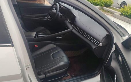 Hyundai Elantra, 2022 год, 1 532 000 рублей, 17 фотография