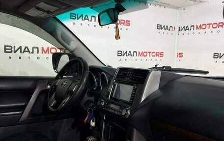 Toyota Land Cruiser Prado 150 рестайлинг 2, 2011 год, 2 820 000 рублей, 16 фотография