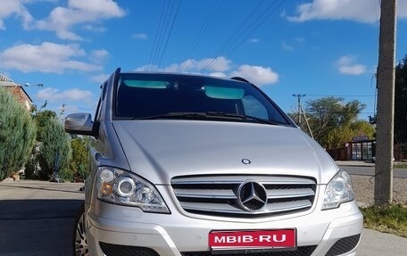 Mercedes-Benz Viano, 2012 год, 3 100 000 рублей, 1 фотография