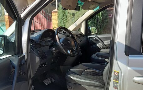 Mercedes-Benz Viano, 2012 год, 3 100 000 рублей, 30 фотография