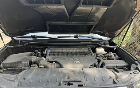 Toyota Land Cruiser 200, 2010 год, 1 790 000 рублей, 6 фотография