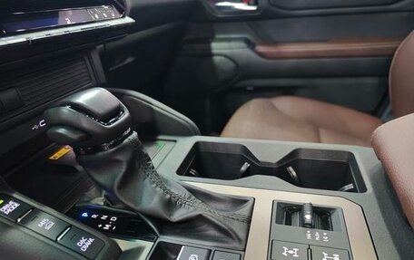 Toyota Land Cruiser Prado, 2024 год, 10 590 000 рублей, 8 фотография