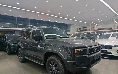 Toyota Land Cruiser Prado, 2024 год, 10 590 000 рублей, 3 фотография