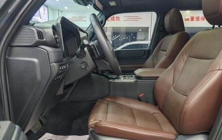 Toyota Land Cruiser Prado, 2024 год, 10 590 000 рублей, 14 фотография