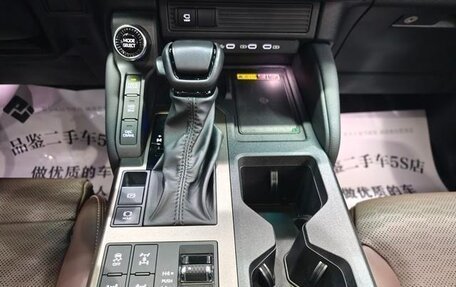 Toyota Land Cruiser Prado, 2024 год, 10 590 000 рублей, 17 фотография