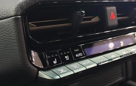 Toyota Land Cruiser Prado, 2024 год, 10 590 000 рублей, 20 фотография