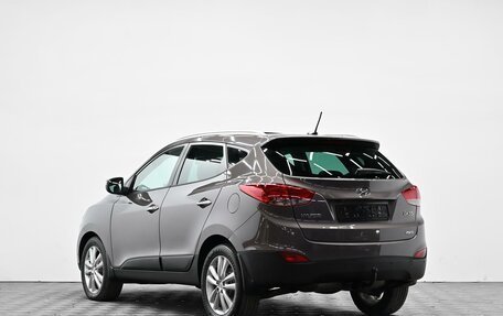 Hyundai ix35 I рестайлинг, 2013 год, 955 000 рублей, 3 фотография