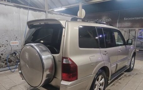 Mitsubishi Pajero III рестайлинг, 2005 год, 750 000 рублей, 2 фотография