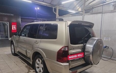 Mitsubishi Pajero III рестайлинг, 2005 год, 750 000 рублей, 3 фотография