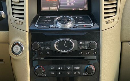 Infiniti FX II, 2013 год, 1 980 000 рублей, 10 фотография