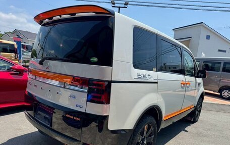 Mitsubishi Delica D:5 I, 2018 год, 2 000 000 рублей, 4 фотография
