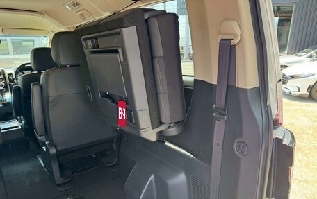 Mitsubishi Delica D:5 I, 2018 год, 2 000 000 рублей, 11 фотография