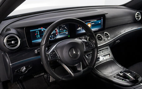 Mercedes-Benz E-Класс, 2017 год, 3 699 000 рублей, 9 фотография