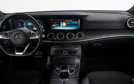 Mercedes-Benz E-Класс, 2017 год, 3 699 000 рублей, 20 фотография