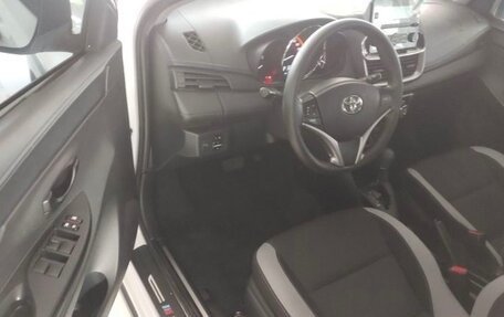 Toyota Yaris XP150 рестайлинг, 2022 год, 995 325 рублей, 13 фотография