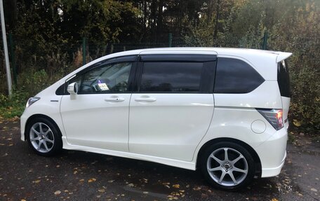 Honda Freed I, 2012 год, 1 050 000 рублей, 5 фотография