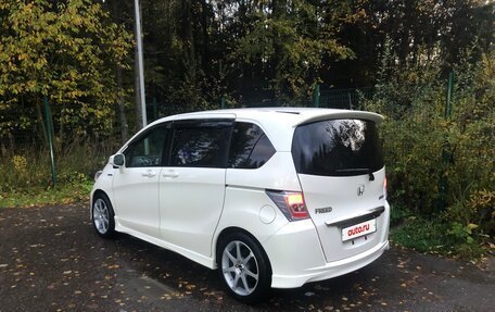 Honda Freed I, 2012 год, 1 050 000 рублей, 6 фотография