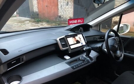 Honda Freed I, 2012 год, 1 050 000 рублей, 24 фотография