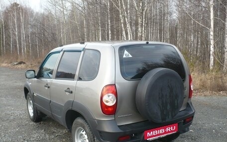 Chevrolet Niva I рестайлинг, 2017 год, 850 000 рублей, 4 фотография