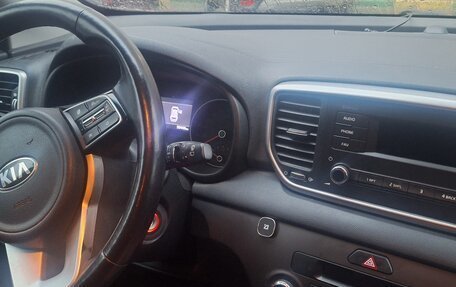 KIA Sportage IV рестайлинг, 2020 год, 2 100 000 рублей, 2 фотография