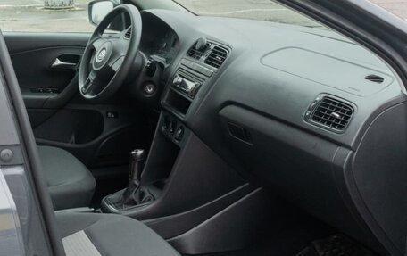 Volkswagen Polo VI (EU Market), 2011 год, 670 000 рублей, 6 фотография