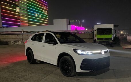 Volkswagen Tiguan, 2025 год, 4 850 000 рублей, 2 фотография